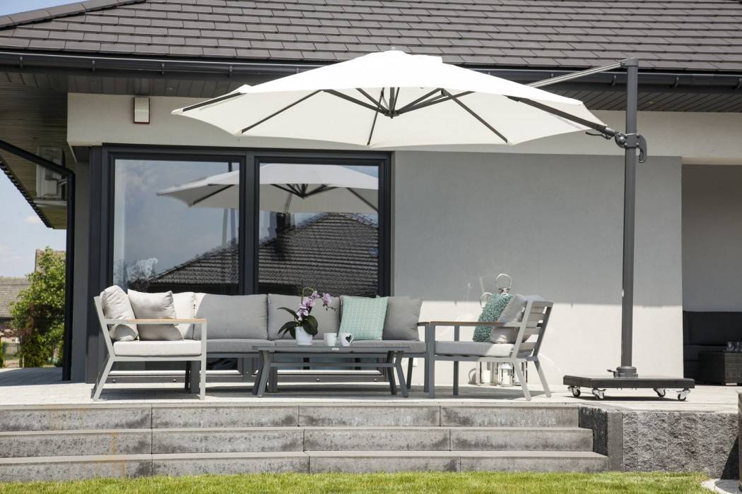 Parasol na wysięgniku 