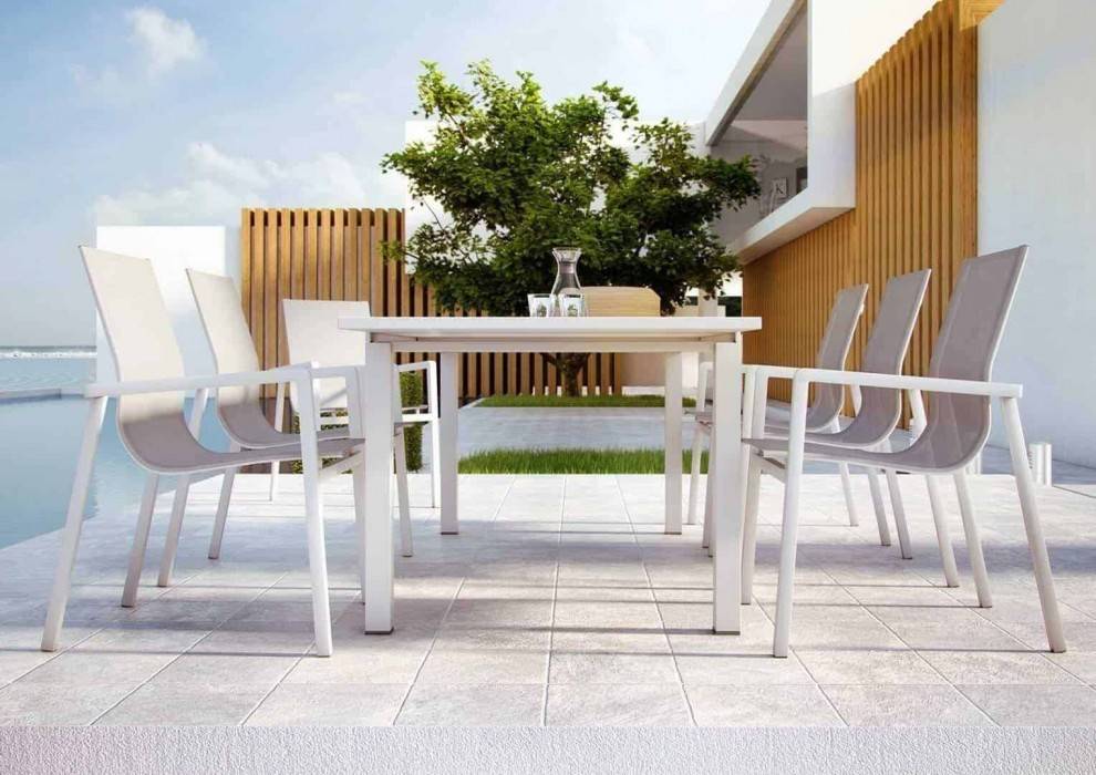 Veľký záhradný stôl - funkčné riešenie pre vaše pohodlie