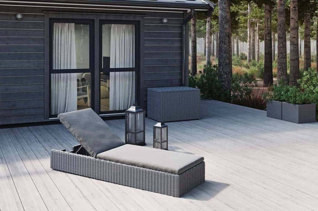 Sivé záhradné ležadlo - užite si leto presne tak, ako ho máte radi!